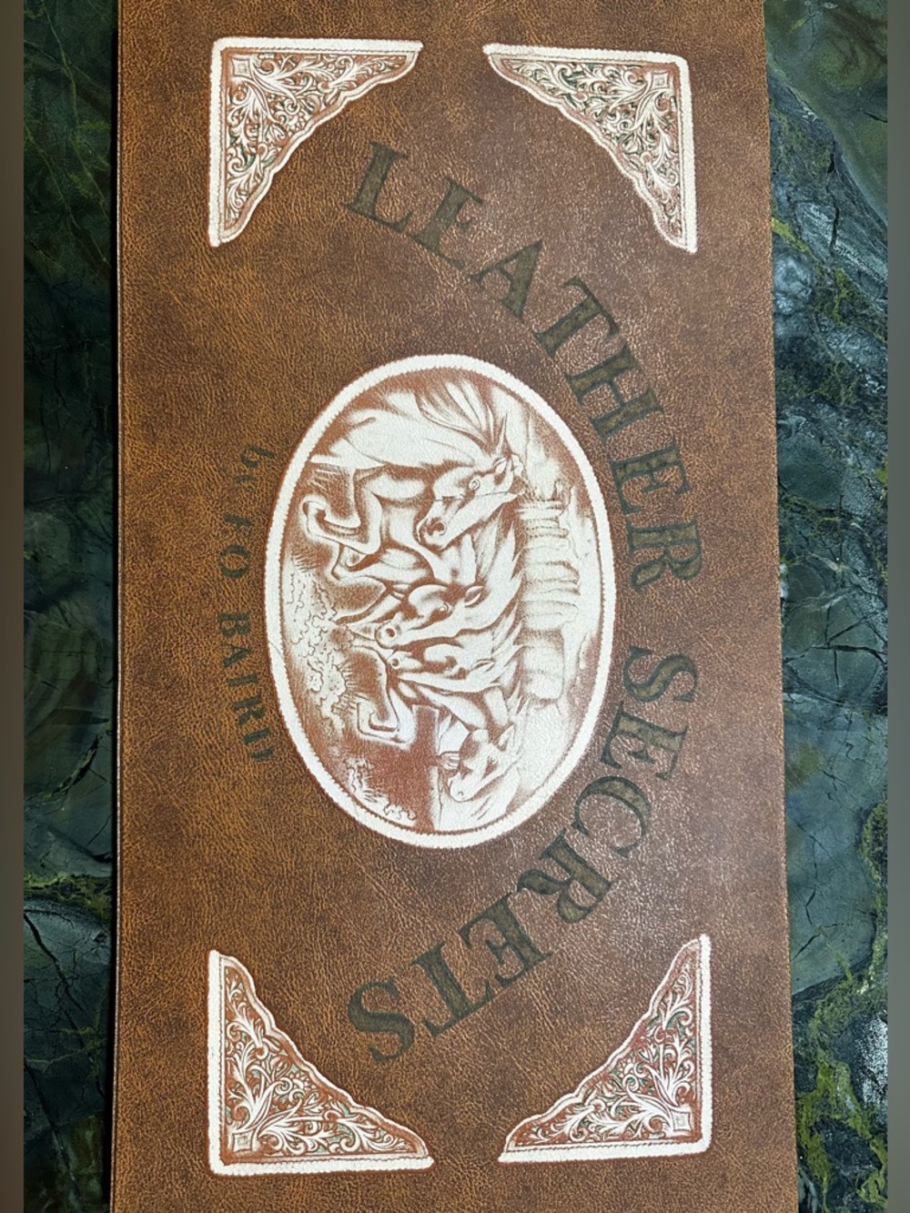 1976 F.O. BAIRD Leatherworking Tech Patterns carvings projects Artisans 24x12